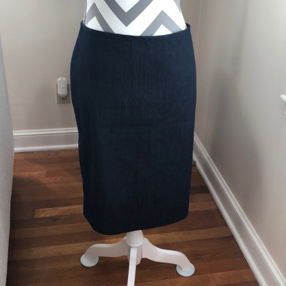 Size 18 stretch denim skirt, New York and company